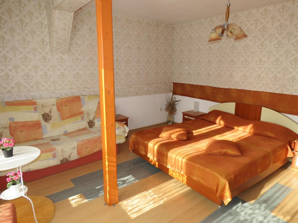 Family Hotel Lebed เนเซบาร์ ห้อง รูปภาพ